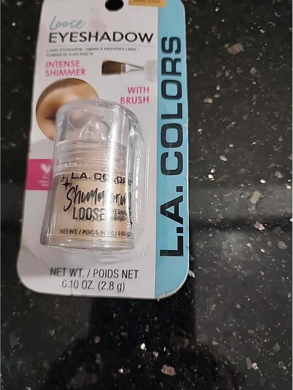 L.A. COLORS SHIMMERING LOOSE EYESHADOW W/ BUILT-IN BRUSH .10oz - Honey Suckle
